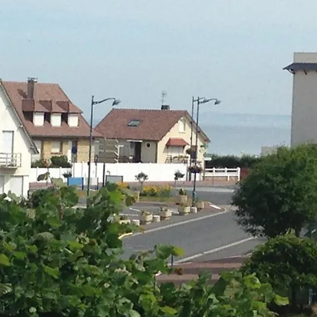 Villers-sur-mer, 2 Pieces, 4 Personnes - Fr-1-712-48 Apartment